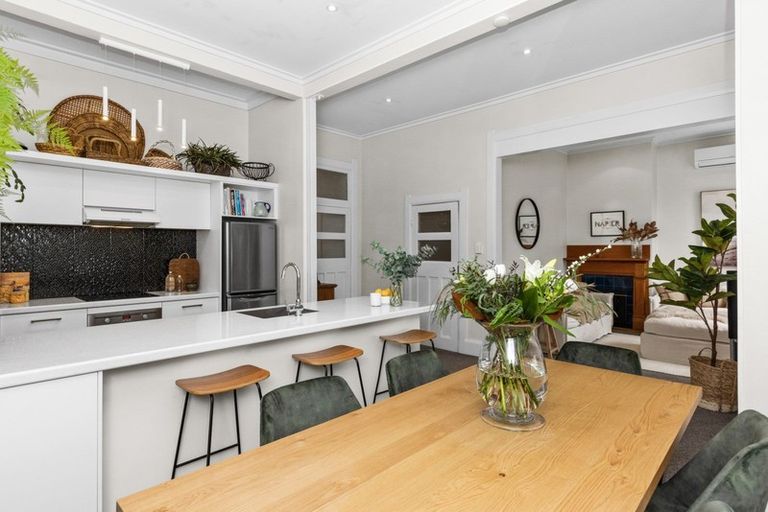 Photo of property in 5 Finnis Lane, Hospital Hill, Napier, 4110