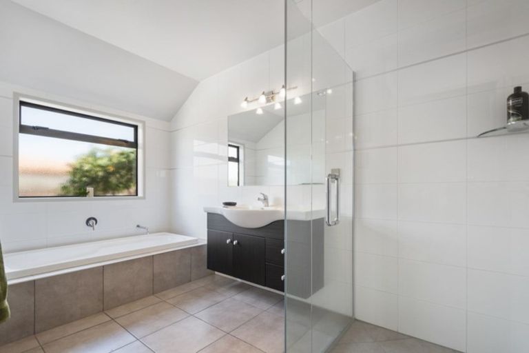 Photo of property in 51 Contour Avenue, Pyes Pa, Tauranga, 3112