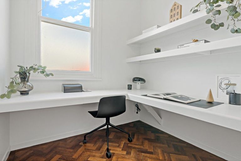 Photo of property in 31 Atarangi Road, Greenlane, Auckland, 1051