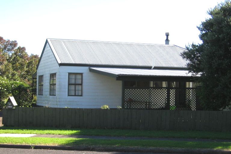 Photo of property in 27 Marendellas Drive, Bucklands Beach, Auckland, 2014