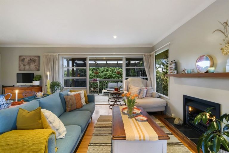 Photo of property in 24 Otakau Road, Milford, Auckland, 0620
