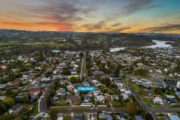 Photo of property in 5 Alice Street, Riverhead, 0820