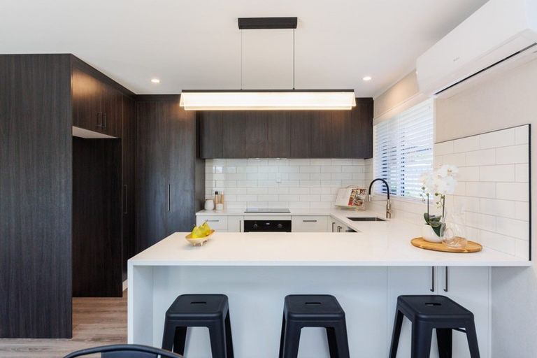 Photo of property in 12 Aspen Way, Kelvin Grove, Palmerston North, 4414