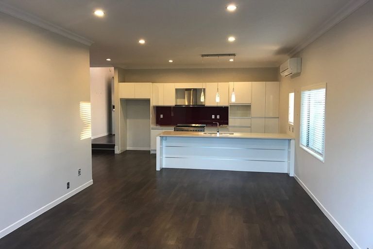 Photo of property in 48 Butler Stoney Crescent, Silverdale, 0932