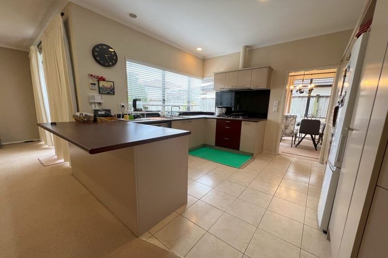 Photo of property in 8 Glanmire Place, Flat Bush, Auckland, 2016