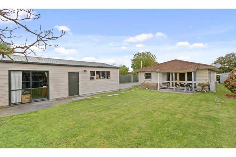 Photo of property in 43 Arcon Drive, Broomfield, Christchurch, 8042