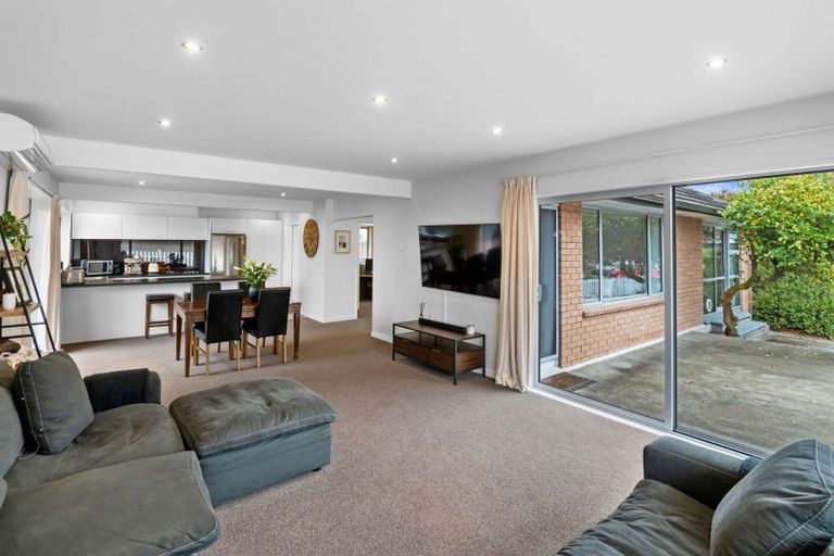Photo of property in 14 Hudson Street, Bryndwr, Christchurch, 8053