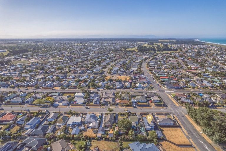 Photo of property in 75 Tedder Avenue, North New Brighton, Christchurch, 8083