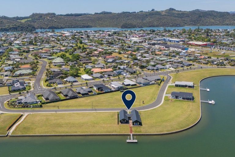 Photo of property in 17 Kahu Crescent, Whitianga, 3510