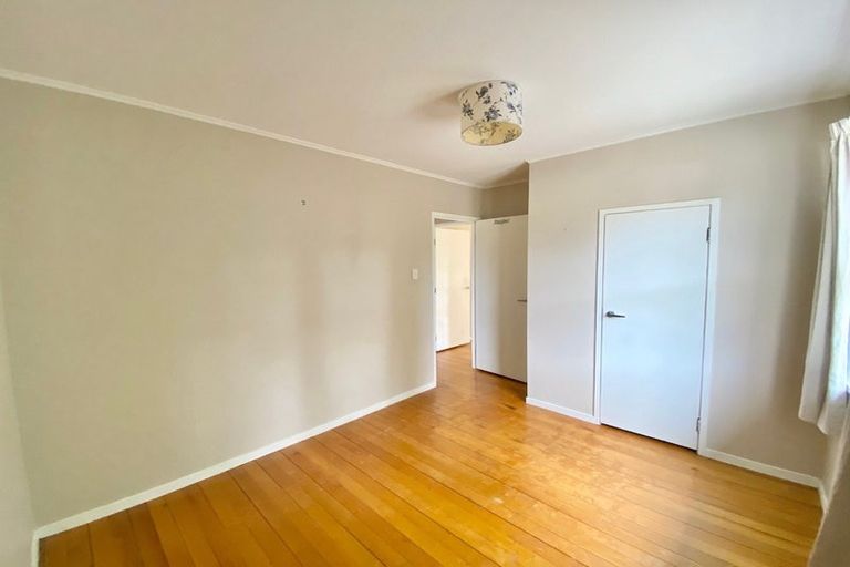 Photo of property in 32 Cardiff Road, Pakuranga, Auckland, 2010