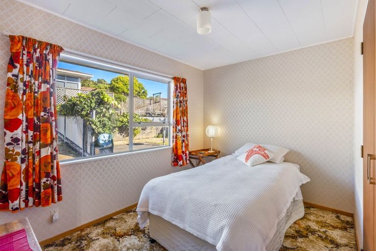 Photo of property in 50 Queens Road, Waikanae Beach, Waikanae, 5036