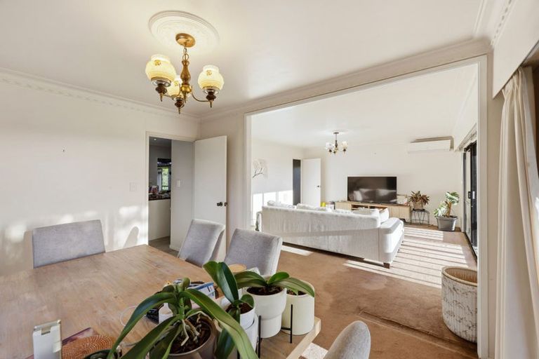 Photo of property in 42 Murvale Drive, Bucklands Beach, Auckland, 2014