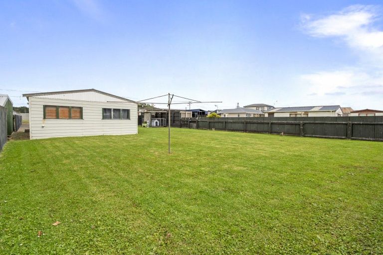 Photo of property in 7a Bond Street, Foxton Beach, Foxton, 4815