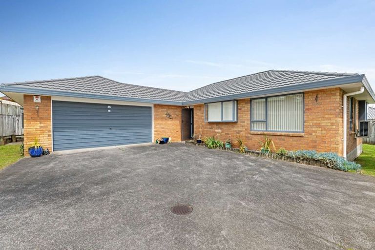 Photo of property in 20 Waitoa Street, Waiuku, 2123
