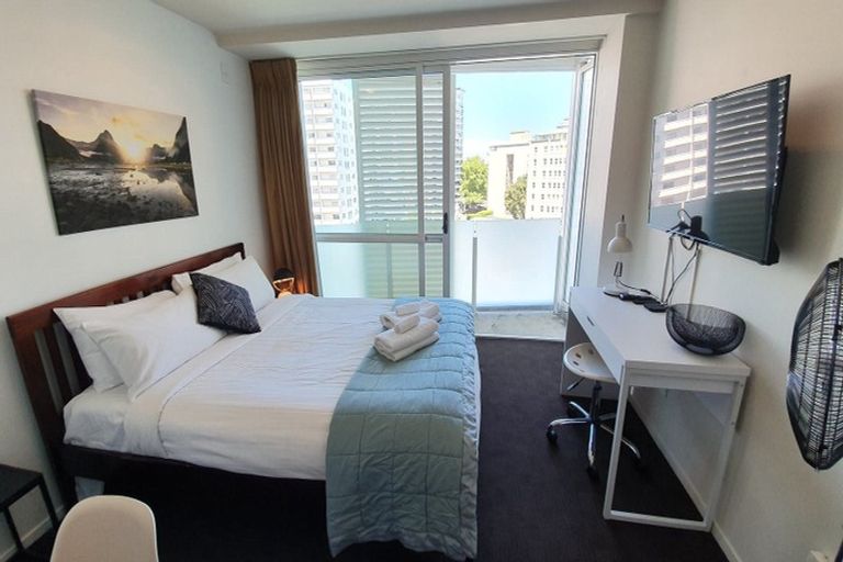 Photo of property in The Quadrant Apartments, 822/10 Waterloo Quadrant, Auckland Central, Auckland, 1010