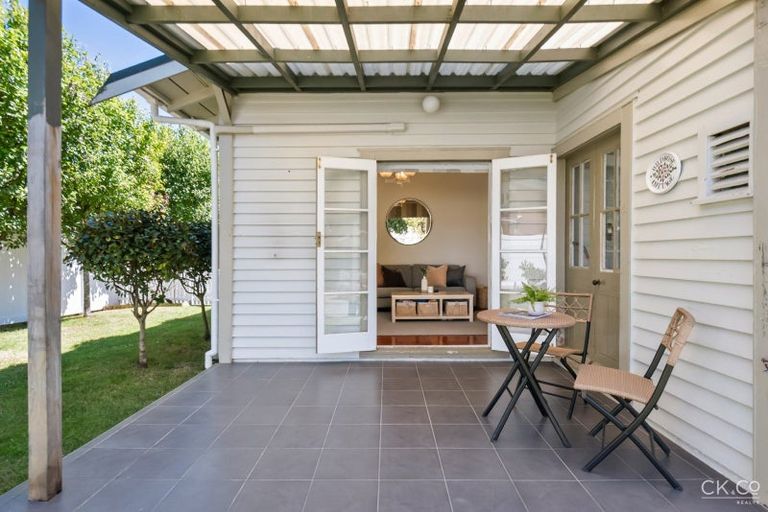 Photo of property in 388 Fergusson Drive, Heretaunga, Upper Hutt, 5018