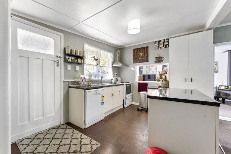 Photo of property in 3 Rangauri Street, Manaia, 4612