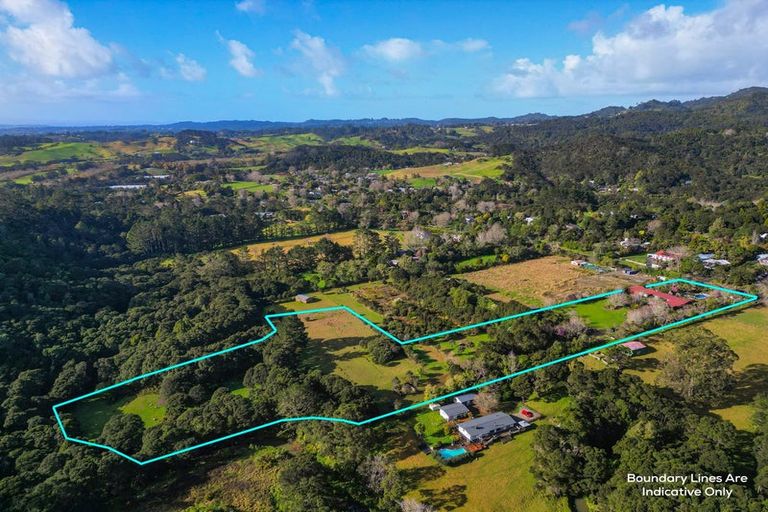 Photo of property in 19-21 Mountain Road, Henderson Valley, Auckland, 0612