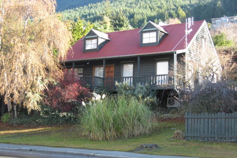 Photo of property in 136 Fernhill Road, Fernhill, Queenstown, 9300