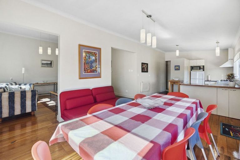 Photo of property in 9 French Street, Martinborough, 5711