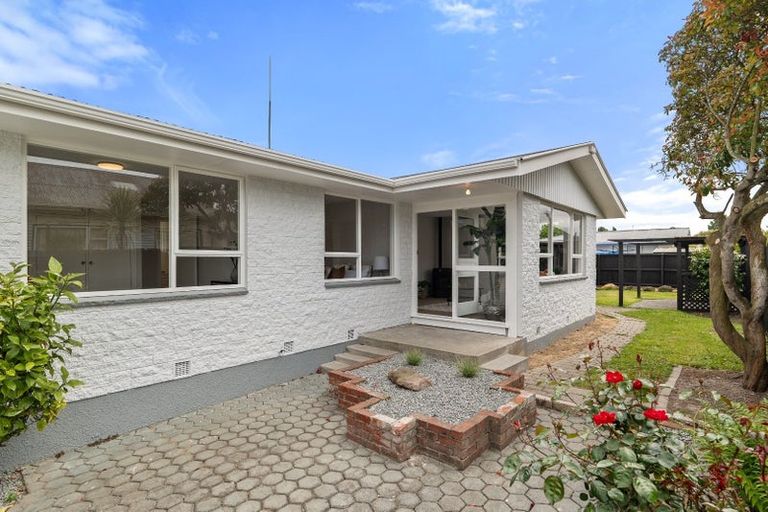 Photo of property in 2/29 Wainoni Road, Wainoni, Christchurch, 8061