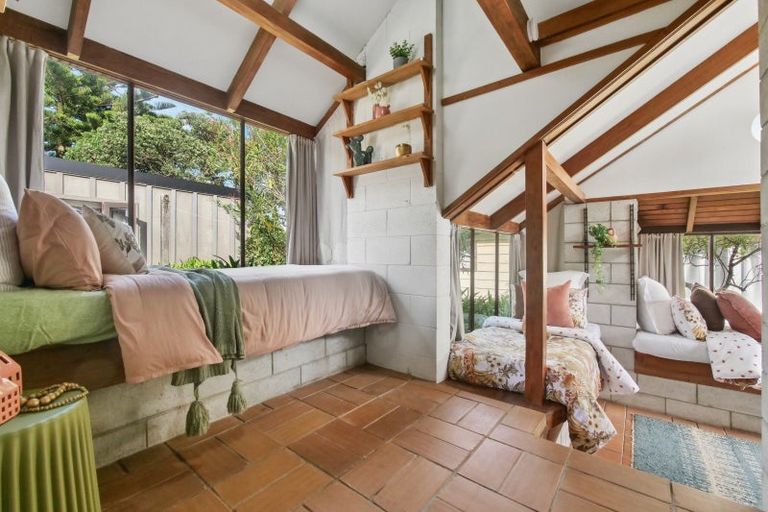 Photo of property in 135 Karewa Parade, Papamoa Beach, Papamoa, 3118