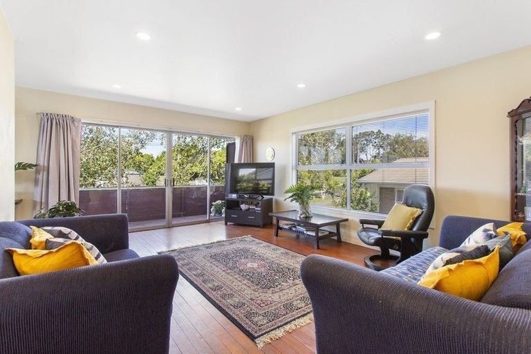 Photo of property in 104 Te Atatu Road, Te Atatu South, Auckland, 0610