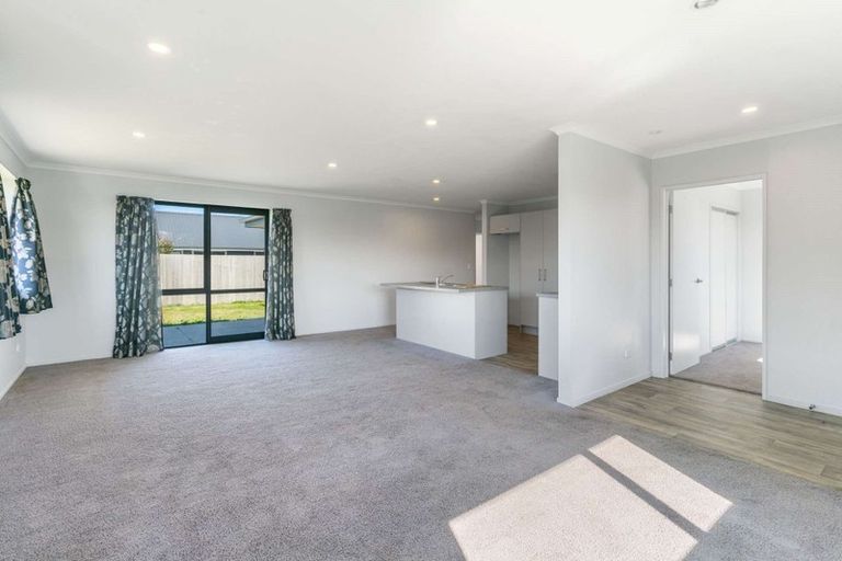 Photo of property in 100 Strauss Drive, Rolleston, 7614