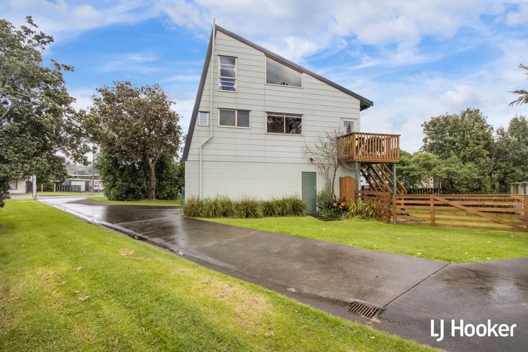 Photo of property in 43 Hillview Road, Waihi Beach, 3611