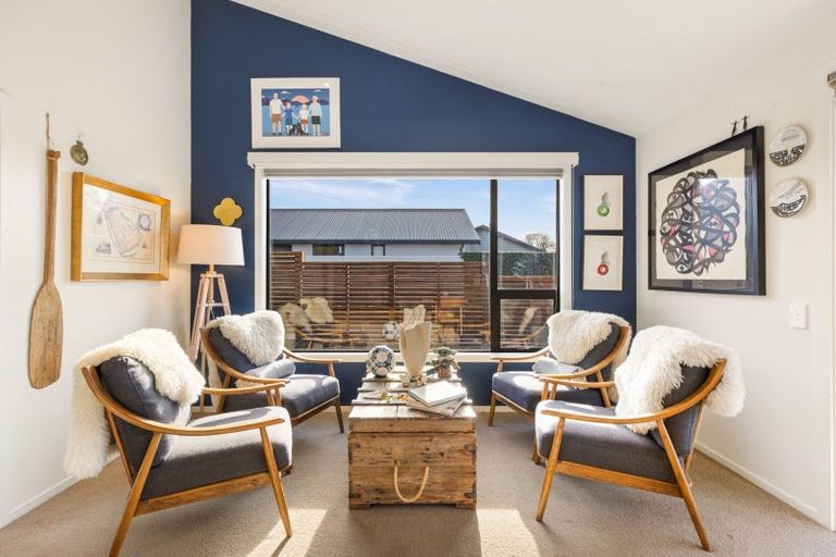 Photo of property in 2 Percy Lane, Wanaka, 9305