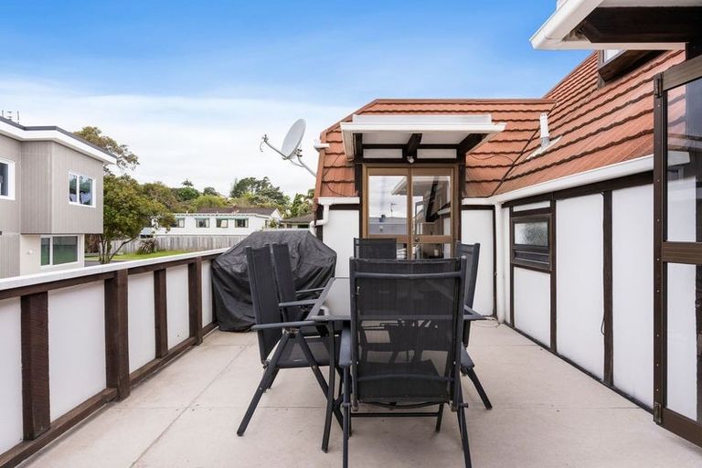 Photo of property in 1 Adonis Place, Half Moon Bay, Auckland, 2012