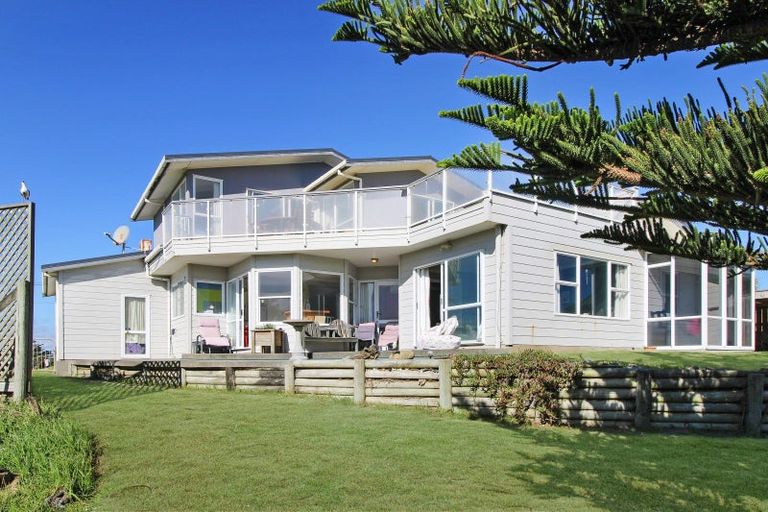 Photo of property in 34 Nelson Street, Foxton Beach, Foxton, 4815