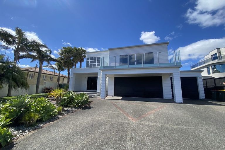 Photo of property in 17 Quedley Court, Eastern Beach, Auckland, 2012