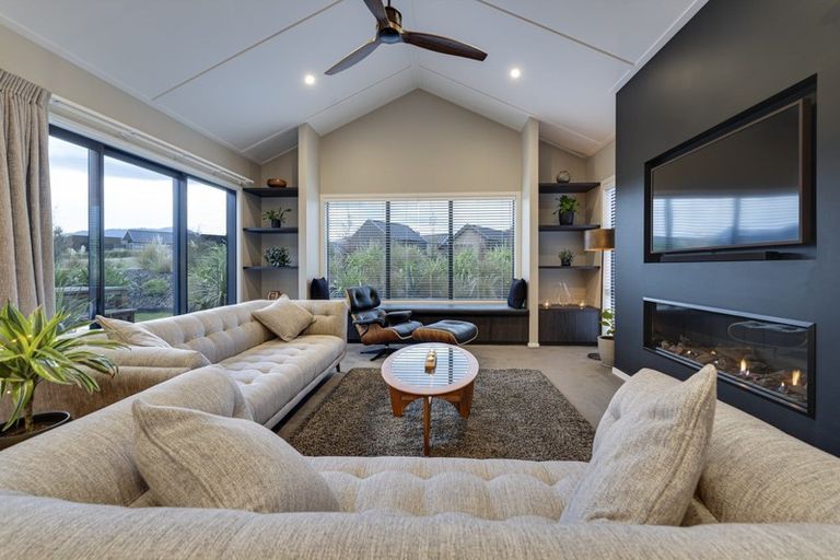 Photo of property in 11 Jacks Point Rise, Jacks Point, Queenstown, 9371