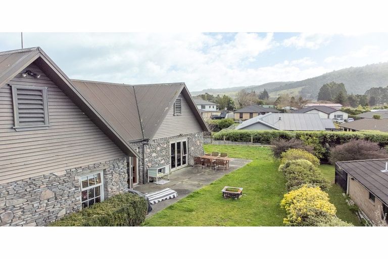Photo of property in 48 Hamon Place, Pukehangi, Rotorua, 3015