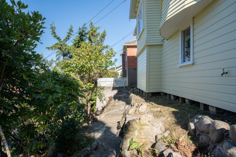 Photo of property in 9 Wavell Street, Karori, Wellington, 6012