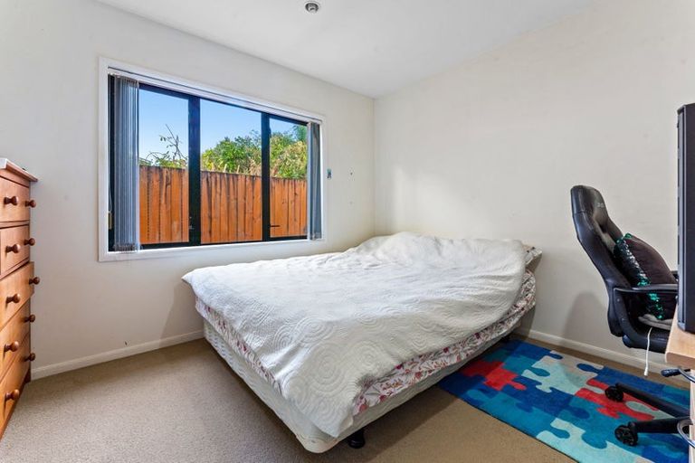 Photo of property in 1/52 Taharoto Road, Takapuna, Auckland, 0622