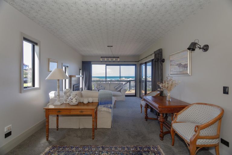 Photo of property in 11 Wharfe Street, South Hill, Oamaru, 9400