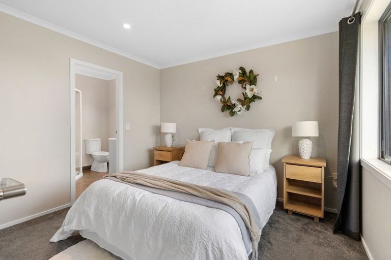 Photo of property in 4 Pohatu Lane, Otaki, 5512