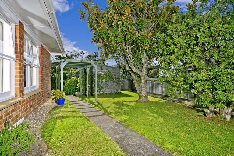 Photo of property in 2/239 Glamorgan Drive, Torbay, Auckland, 0630