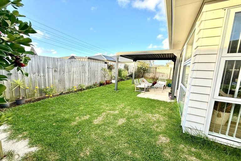 Photo of property in 10 Wairepo Street, Takanini, 2112