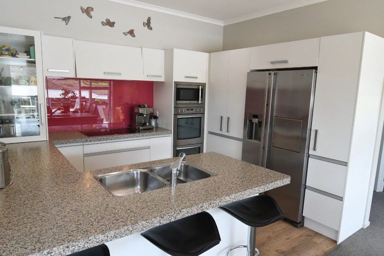 Photo of property in 25 Admiralty Place, Waikawa, Picton, 7220