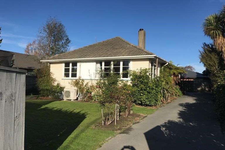 Photo of property in 12 Hillary Crescent, Upper Riccarton, Christchurch, 8041