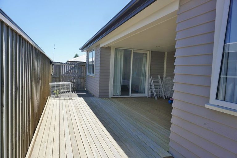 Photo of property in 22 Pounamu Place, Pegasus, 7612