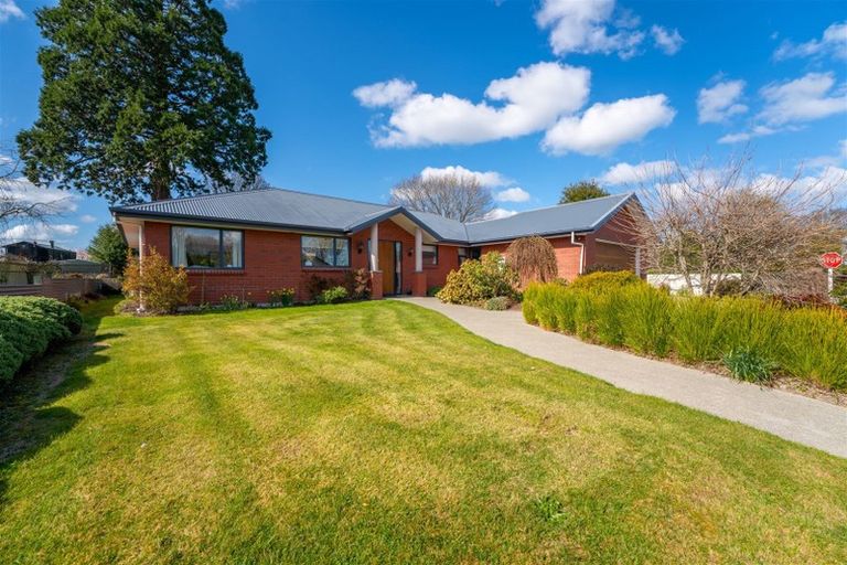 Photo of property in 33 Mckenzie Street, Geraldine, 7930