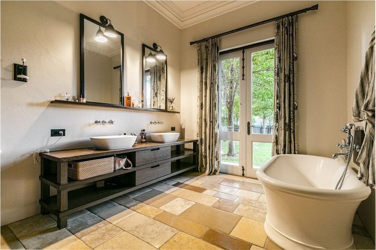 Photo of property in 184 North Road, Clevedon, Papakura, 2582