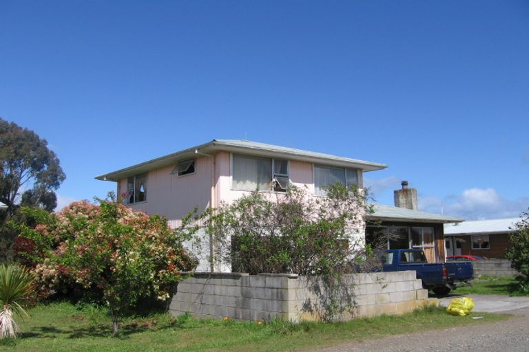 Photo of property in 12 Wairau Avenue, Waitahanui, Taupo, 3378