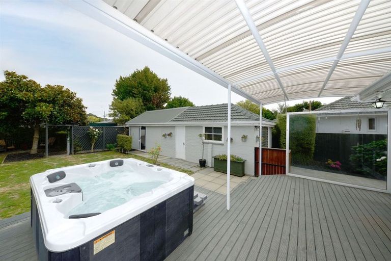 Photo of property in 18 Mooray Avenue, Bishopdale, Christchurch, 8053