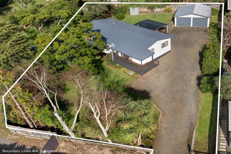 Photo of property in 37 Puriri Road, Pukekohe, 2120