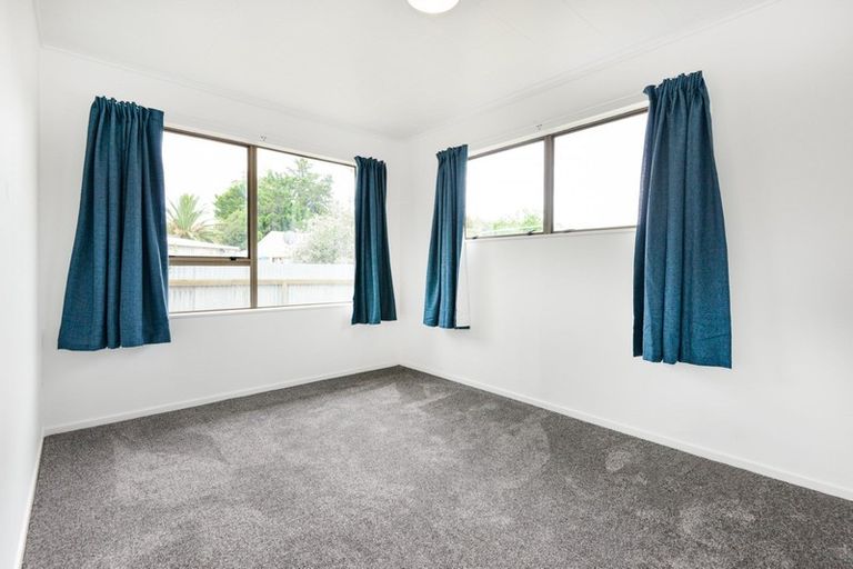 Photo of property in 28 Fleetwood Crescent, Flaxmere, Hastings, 4120